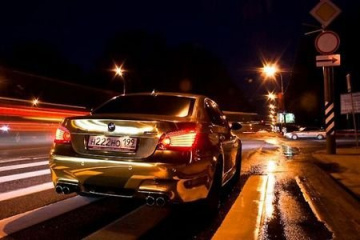 В Москве появился золотой BMW M5 BMW M серия Все BMW M