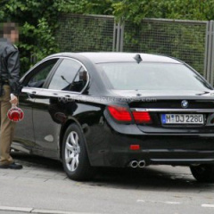 Благодаря полиции появилась возможность увидеть интерьер новой BMW 7-Series