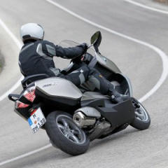 Новые максискутеры BMW C 600 Sport и BMW C 650 GT