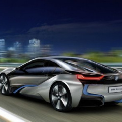 Цена гибридного спорткара BMW i8 – более 100 тыс. евро