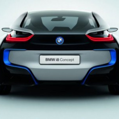 Цена гибридного спорткара BMW i8 – более 100 тыс. евро