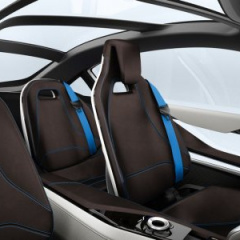 Цена гибридного спорткара BMW i8 – более 100 тыс. евро