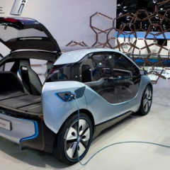 Сколько будет стоить электрокар BMW i3?