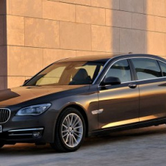 BMW 7-Series представят на автосалоне в Москве