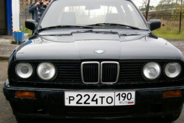 Продам BMW Е30 1990г 316 чёрная125000р,либо меняю на туринг Е30 или Е34 BMW 3 серия E30