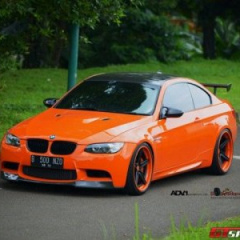 BMW M3 с настроением оранжевого цвета