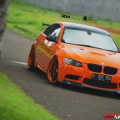 BMW M3 с настроением оранжевого цвета