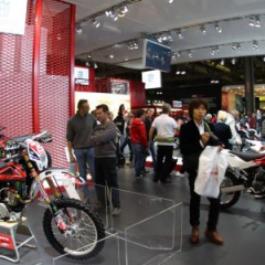 Юбилейная EICMA-2012 продемонстрировала байки, причем не только от Husqvarna