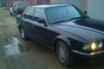 Продам 730 Е32 BMW 7 серия E32