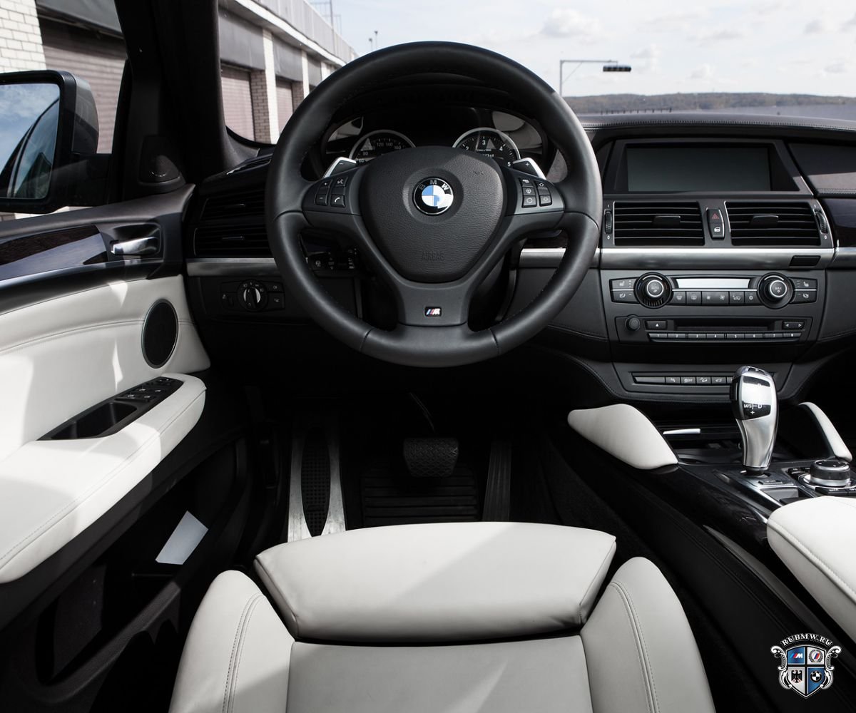 BMW x6 новая салон