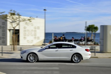 Девушка тестирует BMW 6 series Coupe 2011 BMW 6 серия F12-F13