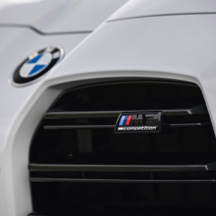 BMW M3 G80 в белом цвете с черными деталями