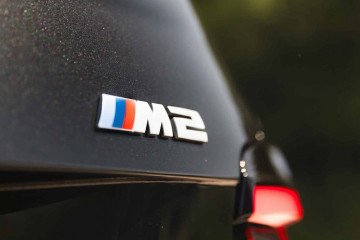 Видео: дикий BMW M2 G87 от Maxton Design с подсвечиваемым задним крылом BMW M серия Все BMW M