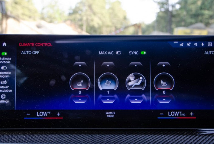 Европейских автопроизводителей просят отказаться от сенсорных дисплеев в пользу кнопок BMW 1 серия F40