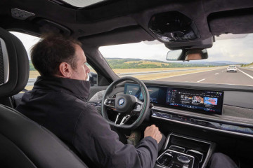 BMW получила первое разрешение на объединение систем автономного вождения уровней 2 и 3