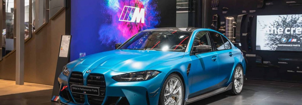 2025 BMW M3 в цвете Tulum Blue