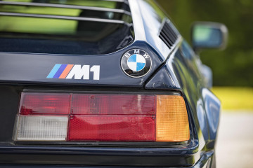 Черный BMW M1: редкий экспонат на аукционе