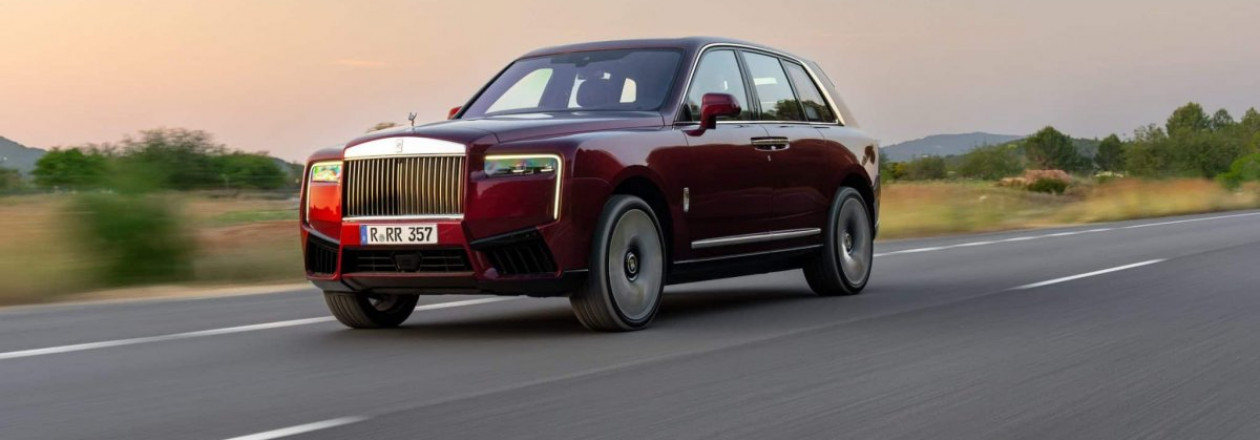 Продажи Rolls-Royce в 2024 году составили 5 712 автомобилей — третий лучший результат за всю историю компании