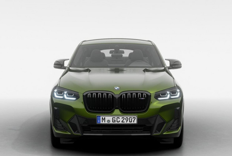 BMW X4 M в цвете Anglesey Green BMW X4 серия G02