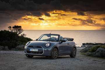 Новый MINI Convertible в солнечной Греции BMW Всё о MINI COOPER Все MINI