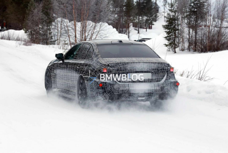 Первые подробности о BMW M5 LCI BMW 5 серия G60